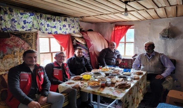 İskilip Kaymakamı Polat'tan şehit aileleri ve gazilere bayram ziyareti