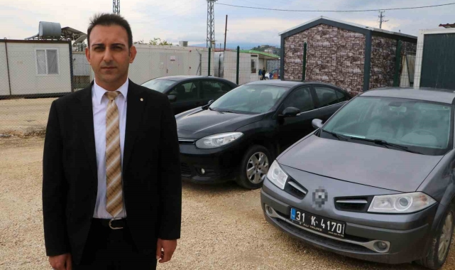 'İsraf haramdır' diyen belediye başkanı, makam aracı uygulamasını kaldırarak araçları satışa çıkardı