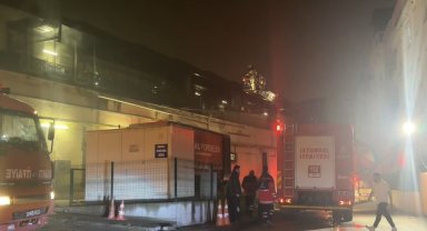 İstanbul'da AVM'de yangın