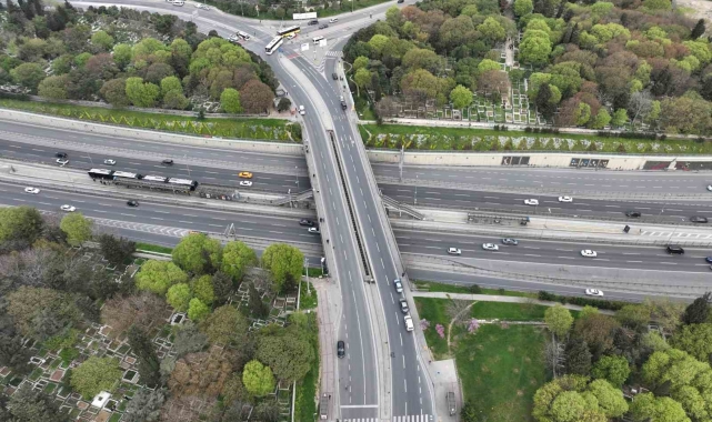 İstanbul'da bayramın ilk gününde yollar boş kaldı