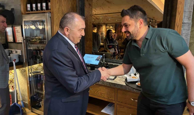 İstiklal Caddesi'nde restoran ve kafelere yönelik menü denetimi