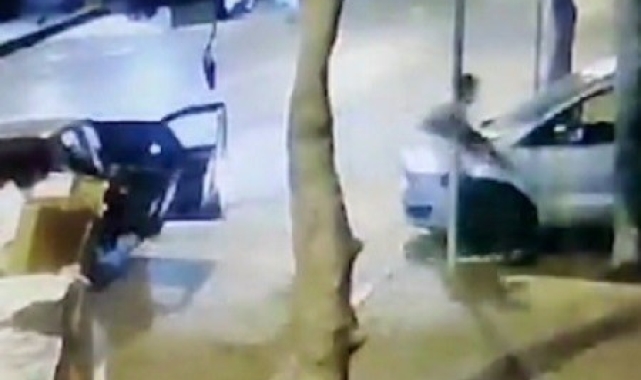 İzmir'de oyuncak tüfekle gasp anı kamerada