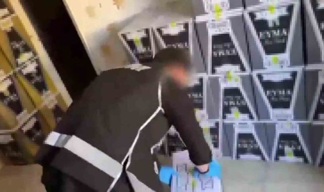 İzmir'de piyasa değeri 15 milyon liranın üzerinde kaçak ürün ele geçirildi
