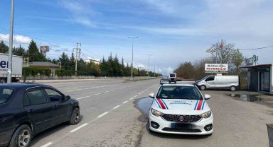 Jandarmadan özel denetim: 860 araç kontrol edildi
