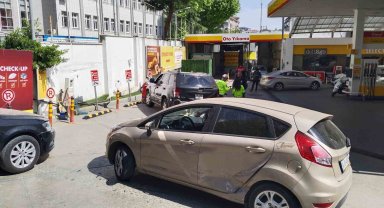 Kadıköy'de sürücü ortalığı birbirine kattı