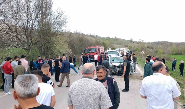 Kafa kafaya çarpıştılar: 8 yaralı