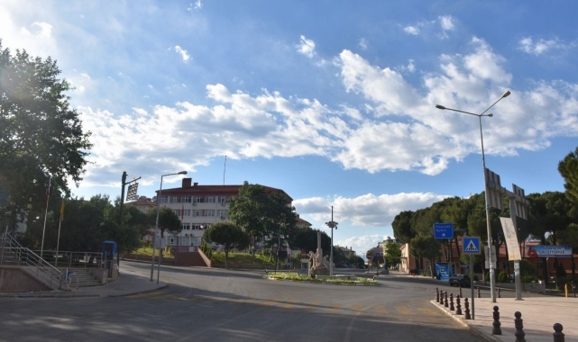 Karacasu'da okul bahçeleri geçici olarak otopark hizmeti verecek