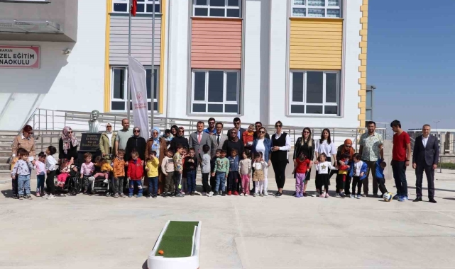 Karaman'da özel öğrencilere spor malzemesi dağıtıldı