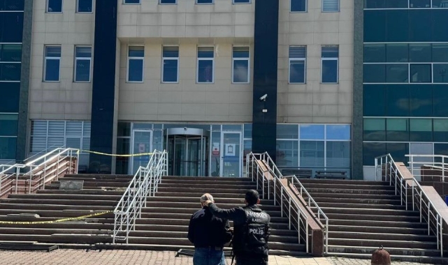 Kars'ta gözlük kabından uyuşturucu çıktı