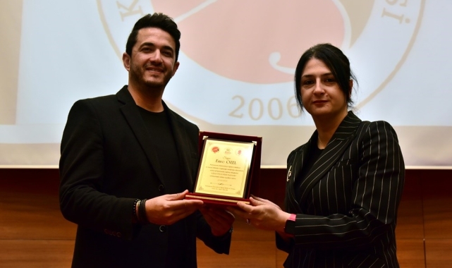 Kastamonu Üniversitesi'nde 'çizgi ötesindeki öğretmen' öğrencilerle buluştu