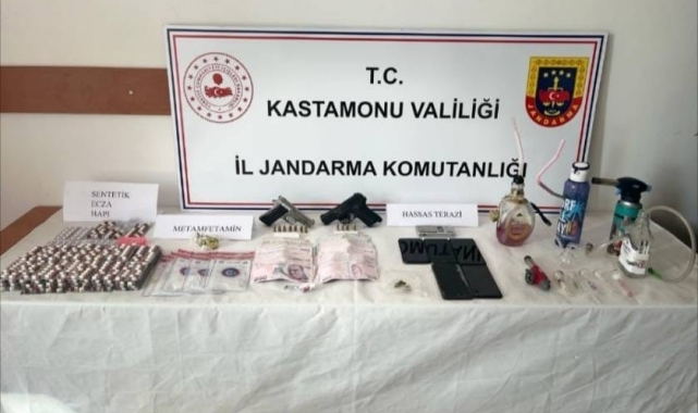 Kastamonu'da uyuşturucu operasyonu: 3 tutuklama