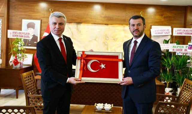 Kaymakam Yazıcı, Başkan Çetinkaya'ya başarılar diledi