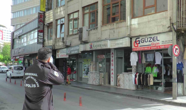 Kayseri'de iş yeri kurşunlandı