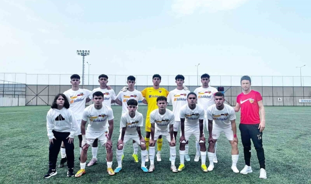Kayserispor U17 takımı son 4 takım arasına kaldı