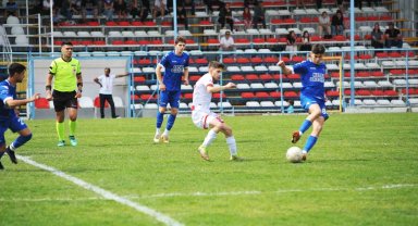 Kemer Belediye Spor evinde galip geldi