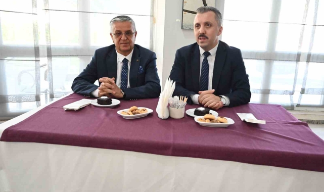 Kemer'de bayramlaşma programı düzenlendi