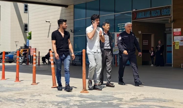 Kendilerini dolandıran şahsı darp ettiler