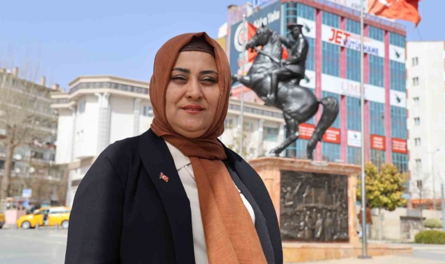 Kırşehir'in en büyük mahallesinin muhtarı kadın oldu