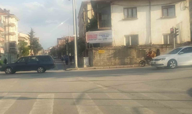 Konya'da 5 kişinin aynı motosikletteki tehlikeli yolculuğu
