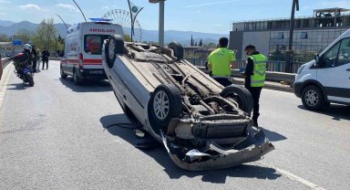Köprü üzerinde cipe arkadan çarpan otomobil takla attı: 1 yaralı
