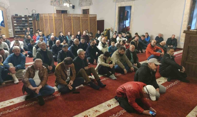 Kosova'da bayram namazı kılındı