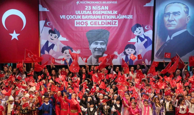 Küçükçekmece'de 23 Nisan'a coşkulu kutlama
