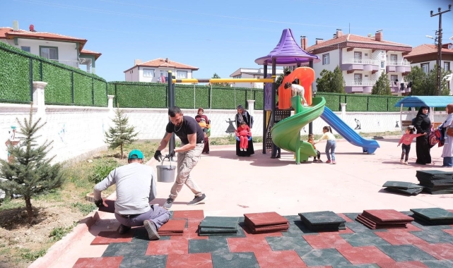 Kur'an Kursu bahçesine oyun grubu kuruldu