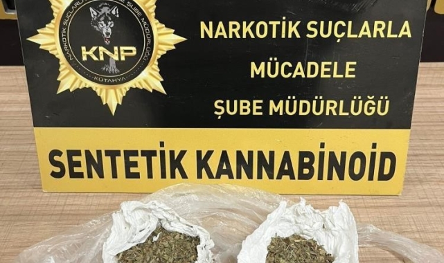 Kütahya otogarında 2 kişinin üzerinde uyuşturucu ele geçirildi