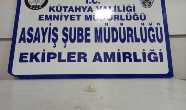 Kütahya'da bir şahsın üzerinde uyuşturucu ele geçirildi