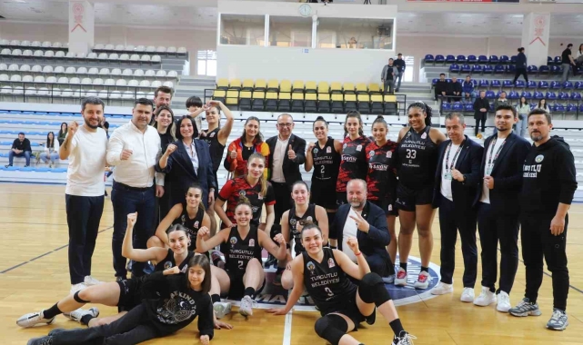 Lidya Garden City Turgutlu Belediyesi Kadın Basketbol Takımı sezonu tamamladı