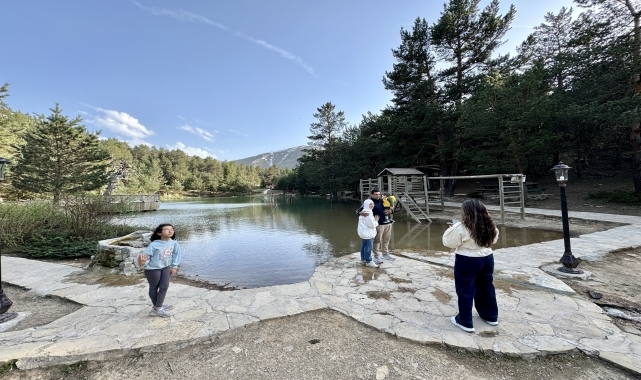 Limni Gölü Tabiat Parkı'nda havaların ısınmasıyla turizm hareketliliği başladı