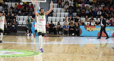 Manisa BBSK Ege derbisinde P. Karşıyaka'yı ağırlayacak