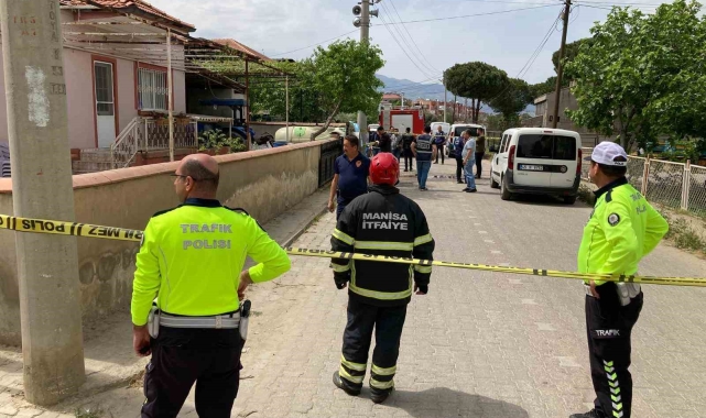Manisa'da tarım makinesine kolunu kaptıran çiftçi öldü