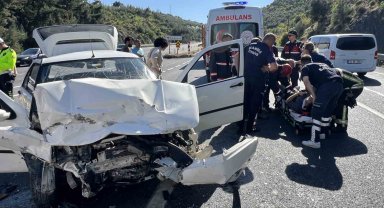 Manisa'da trafik kazası: 3 yaralı