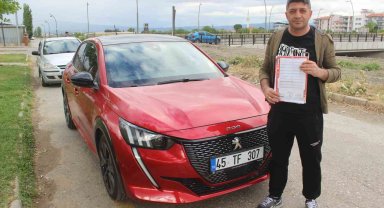 Manisa'dan gidip Muğla'dan aldığı sıfır araç hasarlı çıktı