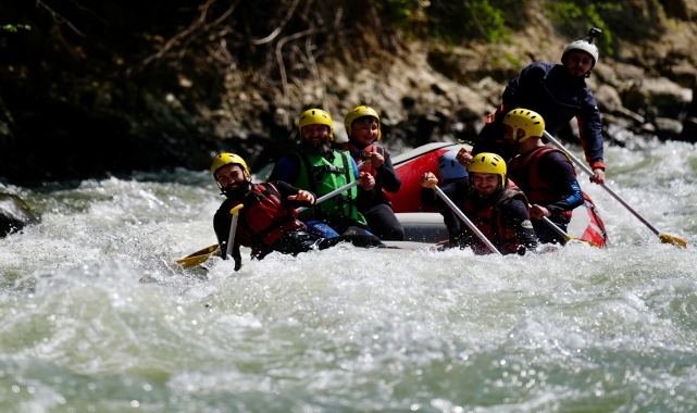 Melen Çayı'nda rafting sezonu açıldı