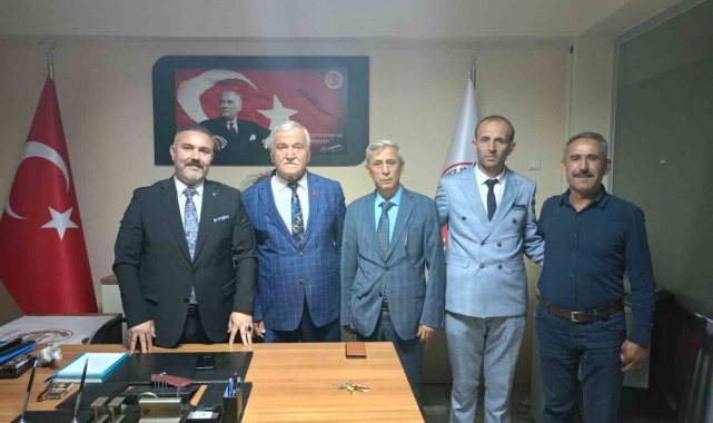 Merkez Mahalle Muhtarları Derneği Başkanı Özçelik oldu
