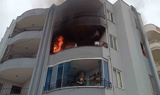 Mersin'de ev yangını: 1 yaralı