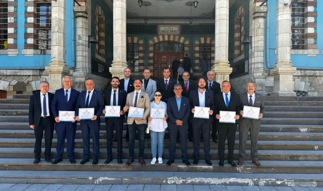 MHP'den il genel meclisi ve belediye meclis üyesi seçilen adaylar mazbatalarını aldı