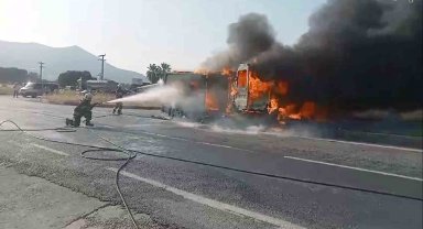 Milas'ta iki minibüs çarpıştı, 4'ü ağır 14 yaralı