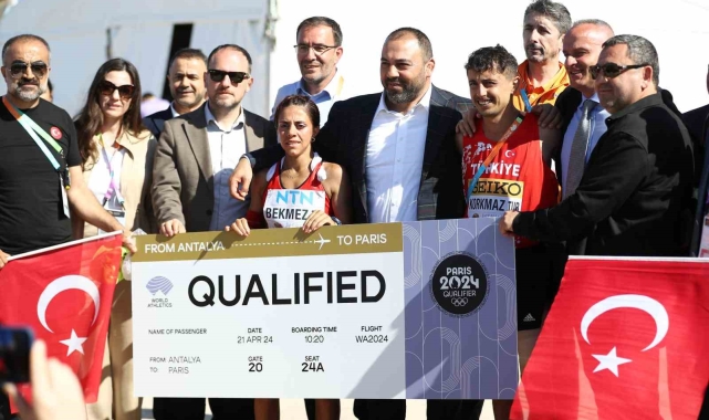 Milli atletler, karışık bayrak maraton yarışında Paris 2024'e kota aldı
