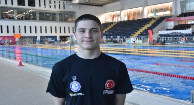 Milli yüzücü Kırhan Yılmaz, yeni rekorlar peşinde