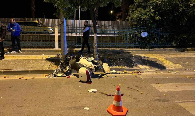 Motosiklet ağaca çarptı: 1 ölü