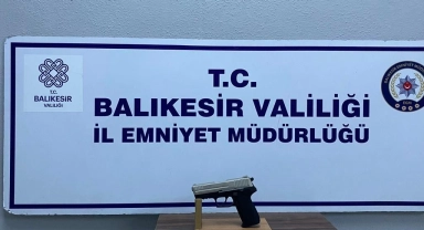 Motosikleti üzerinde kurusıkı tabanca ile havaya ateş açan şahıs gözaltına alındı