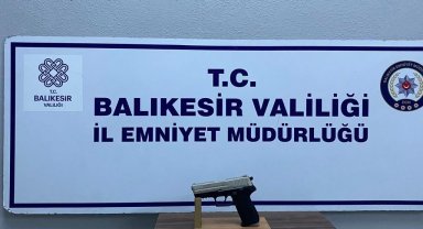 Motosikleti üzerinde kurusıkı tabanca ile havaya ateş açan şahıs gözaltına alındı