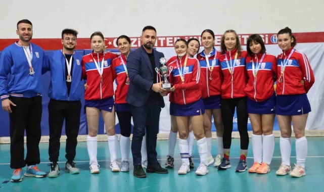 MSKÜ Kadın Hokey takımı Türkiye ikincisi oldu
