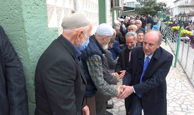 Muharrem İnce bayram namazını köyünde kıldı