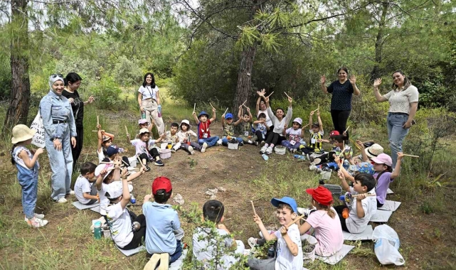 Muratpaşa Belediyesi, çocukları doğayla tanıştırdı