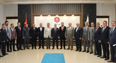 Niğde İl Genel Meclisi üyelerinden Vali Çelik'e ziyaret