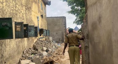 Nijerya'da şiddetli yağışlarda hapishane hasar aldı: 118 mahkum kaçtı